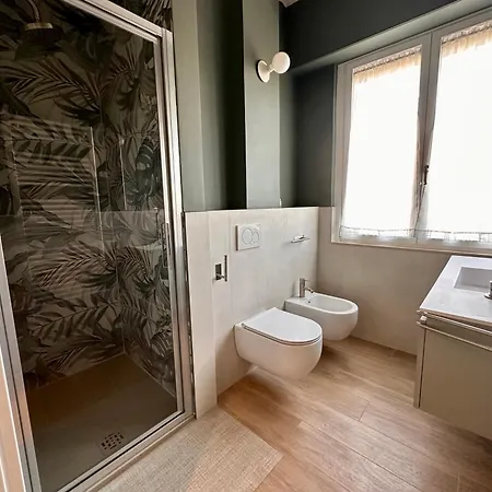 Interno 5 - *