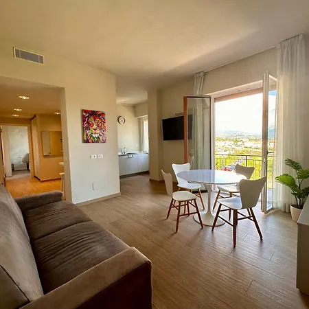 Interno 5 -