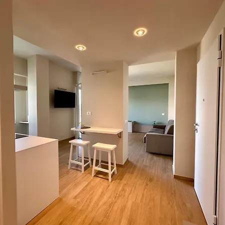 Interno 5 -