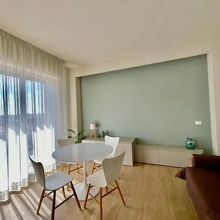 Interno 5 - アパート
